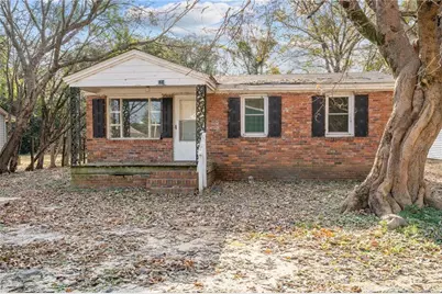 614 Hall Street, Laurinburg, NC 28352 - Photo 1