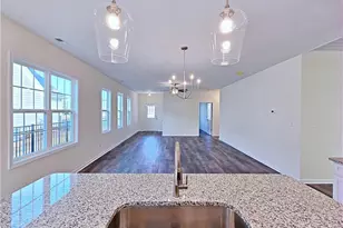 1814 Fordham Dr, Fayetteville, NC 28304 - Photo 10