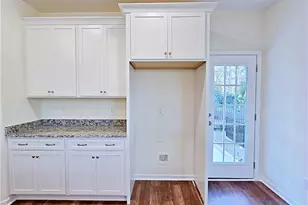 1822 Fordham Dr, Fayetteville, NC 28304 - Photo 8