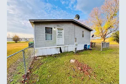 64 Outfield Drive, Bladenboro, NC 28320 - Photo 4