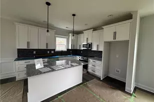 7198 Manassas St, Fayetteville, NC 28304 - Photo 4