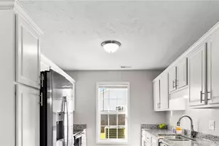 106 Hawthorn Dr, Raeford, NC 28376 - Photo 10