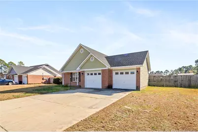 106 Hawthorn Drive, Raeford, NC 28376 - Photo 2