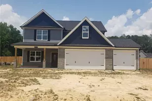 2441 Live Oak Dr, Fayetteville, NC 28306 - Photo 1