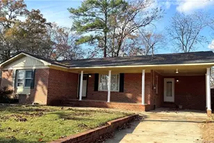 425 N Platte Rd, Fayetteville, NC 28303 - Photo 2