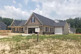 2453 Live Oak Dr, Fayetteville, NC 28306 - Photo 2