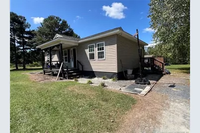 122 Fullers Way, Aberdeen, NC 28315 - Photo 2