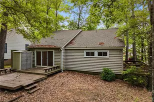 968 S Bay Dr, Sanford, NC 27332 - Photo 2