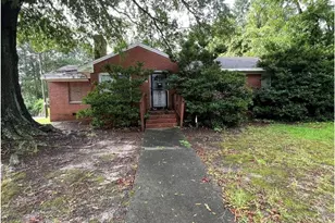 1009 Lodge St, Wilson, NC 27893 - Photo 2