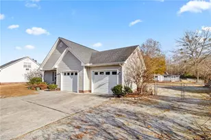 2421 Cleveland Ave, Fayetteville, NC 28312 - Photo 42