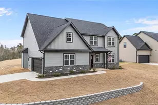 17 Mahogany Ct, Cameron, NC 28326 - Photo 2