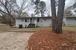 303 Bonnie St, Fayetteville, NC 28303 - Photo 2