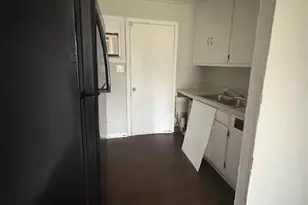 303 Bonnie St, Fayetteville, NC 28303 - Photo 12