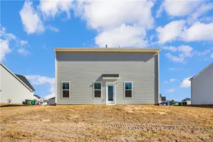 2149 Purebred Cir, Hope Mills, NC 28348 - Photo 2