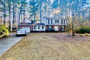 5729 Dobson Dr, Fayetteville, NC 28311 - Photo 2