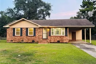 107 Mars Dr, Dunn, NC 28334 - Photo 2