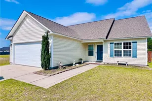 285 Pebble Ln, Raeford, NC 28376 - Photo 2