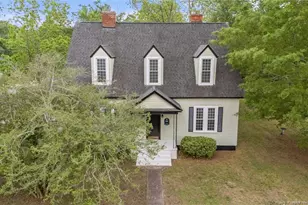 301 Central St, Maxton, NC 28364 - Photo 2