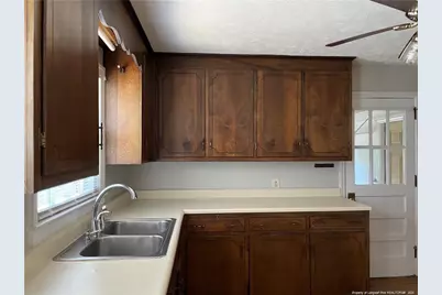 109 N Magnolia Street, Raeford, NC 28376 - Photo 12