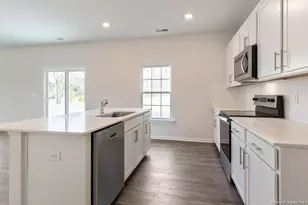 1040 Misty Creek Dr, Aberdeen, NC 28315 - Photo 8