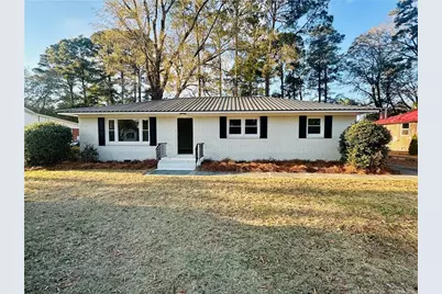 411 Lafayette Street, Clinton, NC 28328 - Photo 1