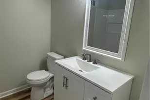 411 Lafayette St, Clinton, NC 28328 - Photo 4