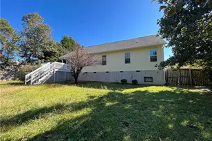 479 Copper Creek Dr, Raeford, NC 28376 - Photo 2