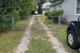 17061 Duncan Ave, Laurel Hill, NC 28351 - Photo 2