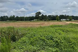 1109 Henry Hammond Rd, Lumberton, NC 28360 - Photo 2