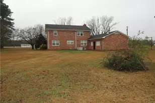 10097 Nc Hwy 41 S, Fairmont, NC 28340 - Photo 32