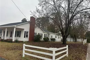 310 Floyd St St, Fairmont, NC 28340 - Photo 2