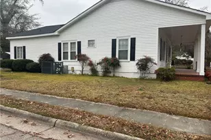 310 Floyd St St, Fairmont, NC 28340 - Photo 8