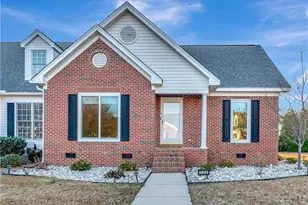 712 Amberleaf Dr, Lumberton, NC 28358 - Photo 2