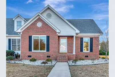 712 Amberleaf Drive, Lumberton, NC 28358 - Photo 2