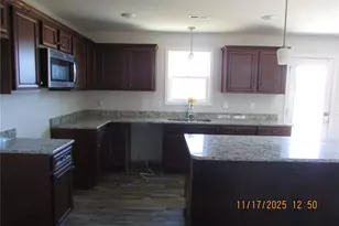 109 Hawks Croft Ct, Erwin, NC 28339 - Photo 6