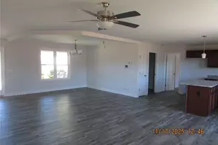 109 Hawks Croft Ct, Erwin, NC 28339 - Photo 4