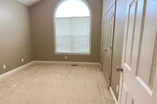 5806 Kessinger Ct, Hope Mills, NC 28348 - Photo 4