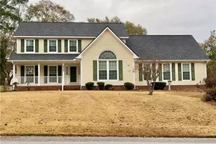 2432 Lull Water Dr, Fayetteville, NC 28306 - Photo 2