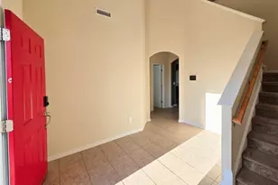 825 Running Horse Ln, Hope Mills, NC 28348 - Photo 2