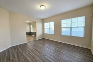 825 Running Horse Ln, Hope Mills, NC 28348 - Photo 8