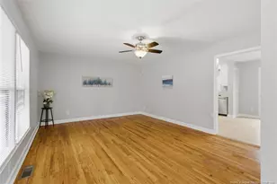 1109 Strickland Bridge Rd, Fayetteville, NC 28304 - Photo 4