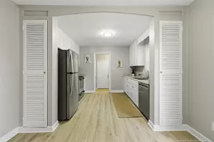 1109 Strickland Bridge Rd, Fayetteville, NC 28304 - Photo 6