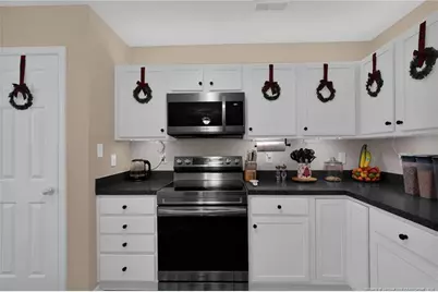 865 Fairfield Circle, Raeford, NC 28376 - Photo 16