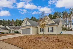 865 Fairfield Cir, Raeford, NC 28376 - Photo 2