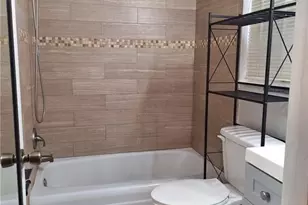 422 Lansdowne Rd, Fayetteville, NC 28314 - Photo 8