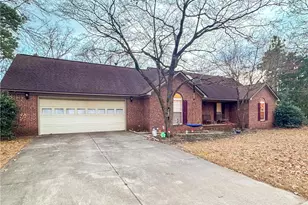 6813 Netherdale Dr, Fayetteville, NC 28314 - Photo 4