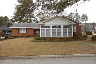 601 W 26th St, Lumberton, NC 28358 - Photo 8