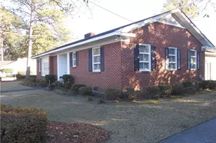 601 W 26th St, Lumberton, NC 28358 - Photo 4