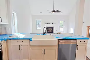 118 Ellington St, Fayetteville, NC 28305 - Photo 12