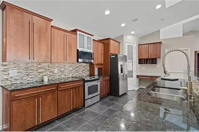 617 Northampton Road, Fayetteville, NC 28303 - Photo 10